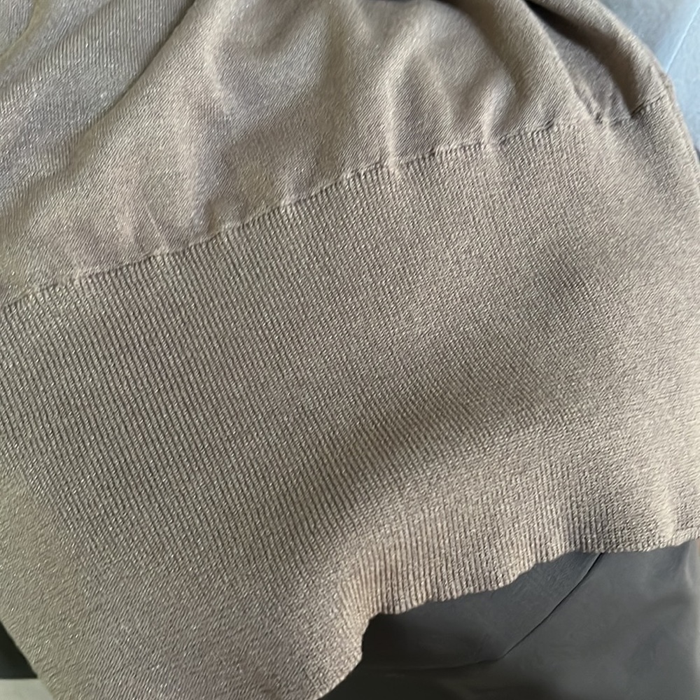 Ann Taylor top. Size S - Picture 11 of 11